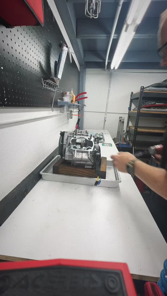 The Teardown! 25 KTM 300 XCW
After @buckedup_buckley decided to take his brand new 300 for a bath in the @jawbone_channel River we had no choice but to tear it down
This thing has more sand in it than our daughter’s sand boxes. 🤣😅
#MJR #MadjackRacing #KTM #Husqvarna #GasGas #300XCW #Enduro #Jawbone