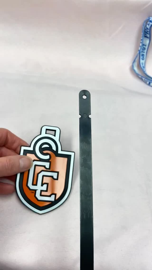 Tutorial for attaching belt strap to bag tag.
Your welcome.
#BagTags #CustomTags #SportsAccessories #EventSponsors #TennisLife #GolfScramble #CountryClub #CharityEvent #Tournaments