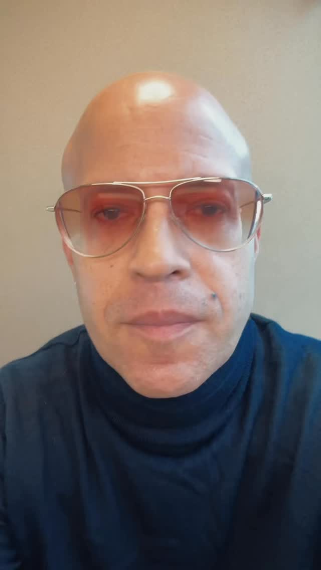 Don’t Let Your Words Stop Your Communication!!💫🌟#wordsofencouragement #speakfromtheheart #communicationmatters #yureeshstyle 🙌🏽