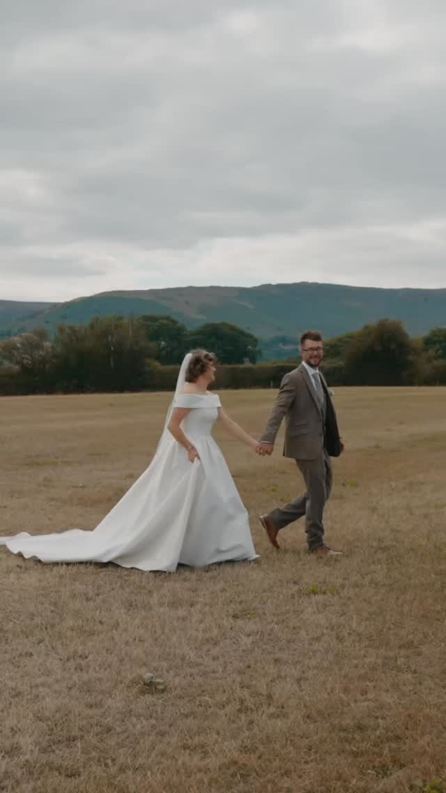 Sam & Molly
Lovely day with epic views where Molly grew up, they really do know how to put a party on! And finally working with @dean_jones_photography
#weddingvideo #weddingvideographer #londonweddingvideographer #weddingteaser #weddingday #weddingtrailer
@sabinefloral - Florist
@fieldtofork_ - Caterers
@behindbars_los - Bar
@dean_jones_photography Jones - Photographer
@samanthapricemakeupartist - Makeup
@pulse_fx - DJ, lighting, sound & Effects
@andysaxuk - Sax player
@cw_gardenmarqueesltd Marquees - Marquee