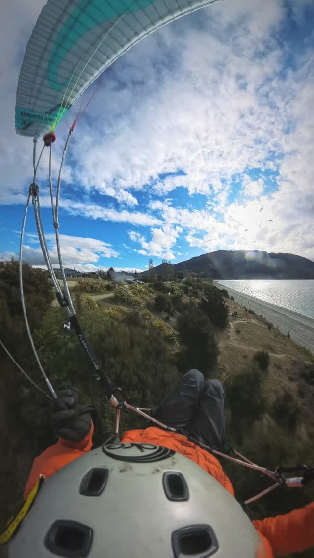 Epic Esplanade sesh with the new Mo2!!
@go.flare.global @proximityflight @no0ffseason @_paraglidingworld_ @cactusoutdoor @teva_newzealand @paragliding_family
-
-
-
#beyond_gravity #go_flare #flaremoustache #flareline #speedflying #prospeedflying #paragliding #parakites #miniwing #extremesoaring #lakehawea #lovewanaka #newzealand