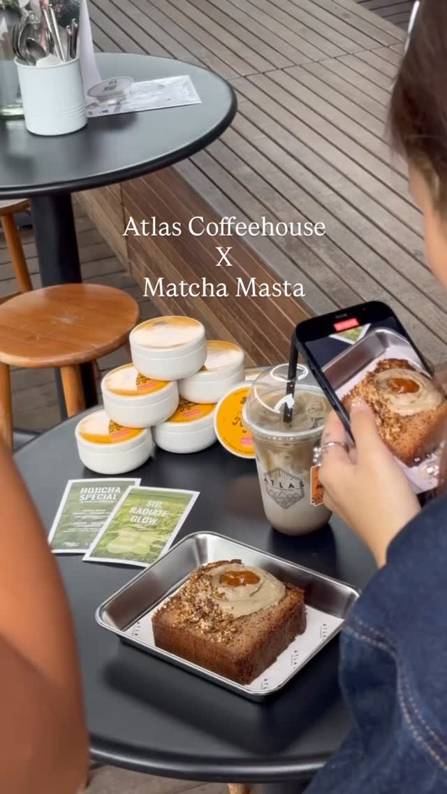 Indulge in the ultimate glow combo. ✨@matchamasta’s Hojicha + Collagen Latte paired with Hojicha + Collagen Banana Bread.
Decadent, chocolatey, with hints of kinako and sesame. Clinically proven collagen works to plump skin, boost hair resilience, and keep you shining. One month only at Atlas Coffeehouse. ☺️🍞☕️