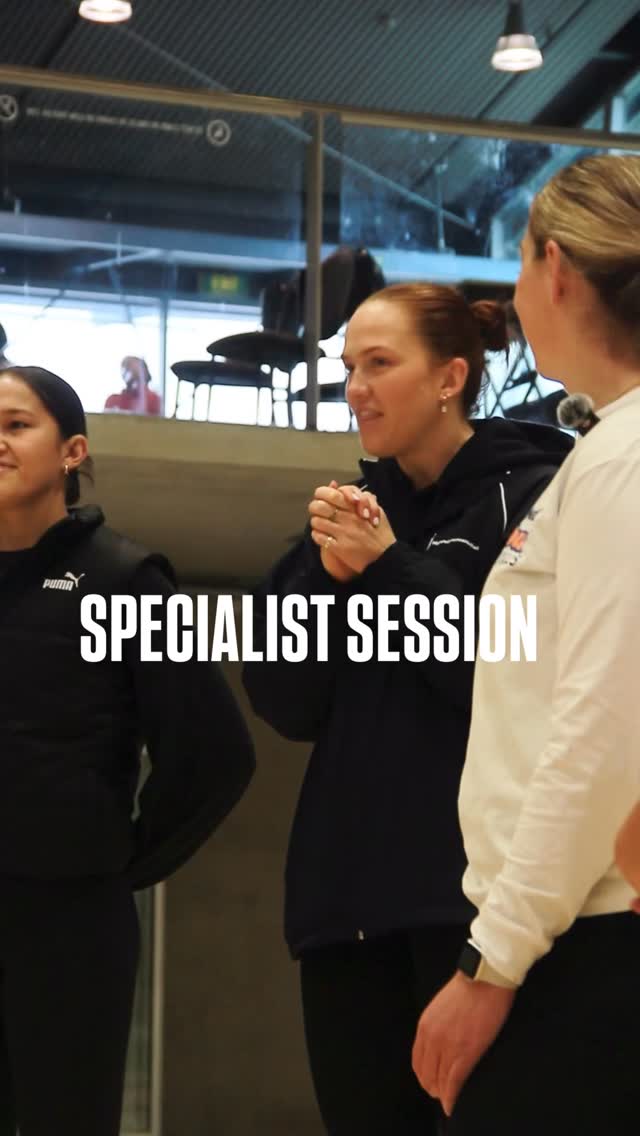 Specialist session with the best in the business💪 Big thanks to @gracenweke @taylaearle & @kateburley 🙌✨
#HPNNZTOUR #attacking #defending #netballtour #team #fitness #newzealand