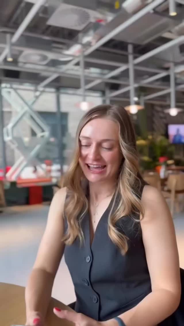 Your skin can go through periods of change, for so many different reasons! But you don’t have to navigate these alone and you definitely don’t have to spend hours in the skin care aisles of boots trying to figure out what’s best for your skin.
Instead, you can book in for a skin consultation, where we can chat skincare and treatment plans that can help you keep on top of any changes, especially as these harsher autumn months roll in!
🔗 Sounding like a bit of what you need? you can book yourself a wee appointment via the link in my bio 💙