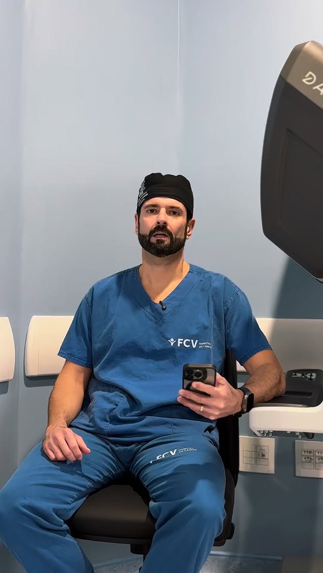🎥 Hoje é dia de esclarecer dúvidas sobre cirurgia robótica!