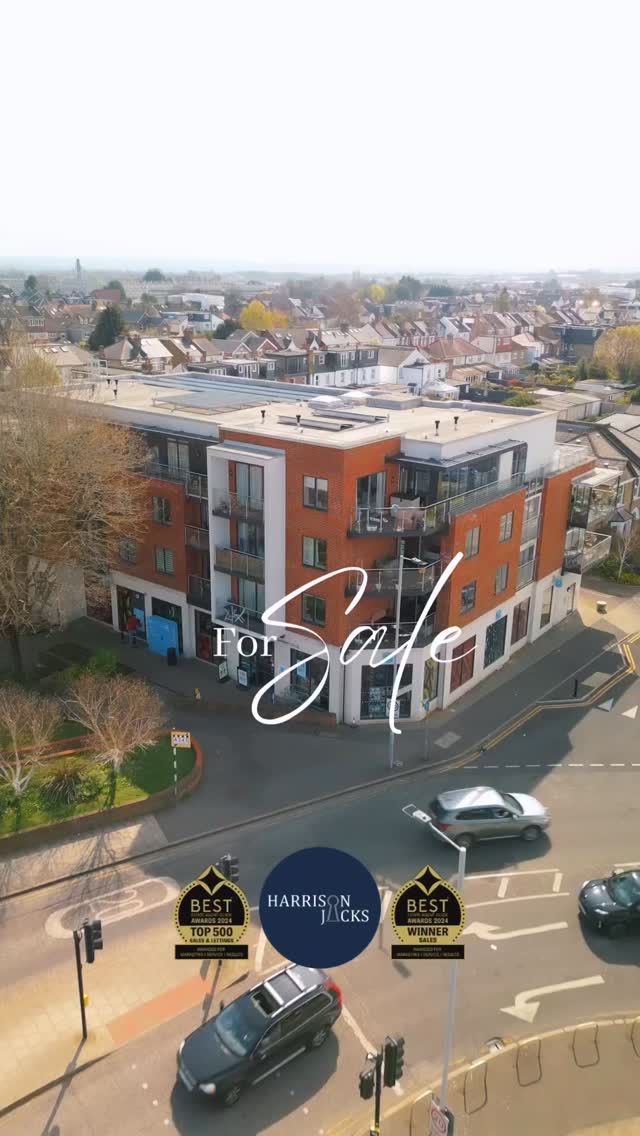 π« 1 Bedroom luxury apartment for sale π«
π° Β£350,000
π Private secure gated parking
π· Balcony
πͺ΄ Communal roof terrace
π Surbiton
Book your viewing in with us now β¬οΈ
π± 02033254515
π sales@harrisonjacks.co.uk
#Surbiton #Kingston #Sales #Newhome #Firsttimebuyer #Newbuild