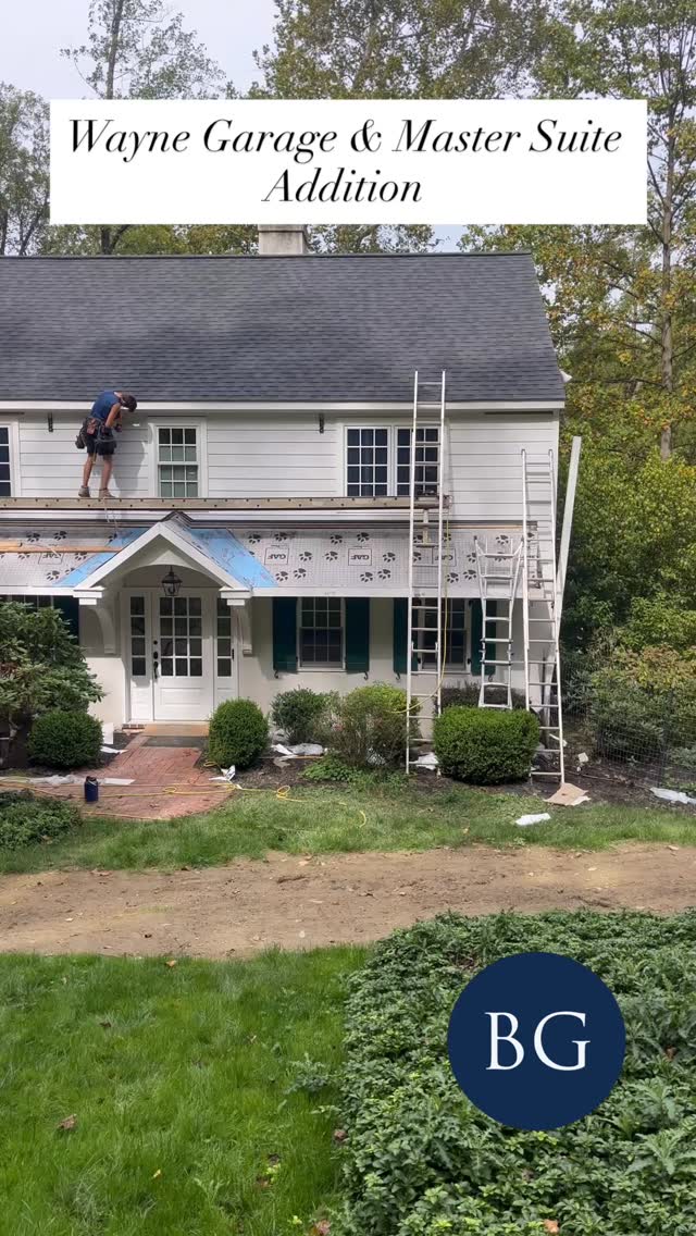Wayne garage and master suite addition is moving! Exteriors are almost finished, insulation is done, rock is up. Can’t wait to see the interior finishes!
#construction #generalcontractor #builder #remodeling #constructionlife #addition #residentialconstruction