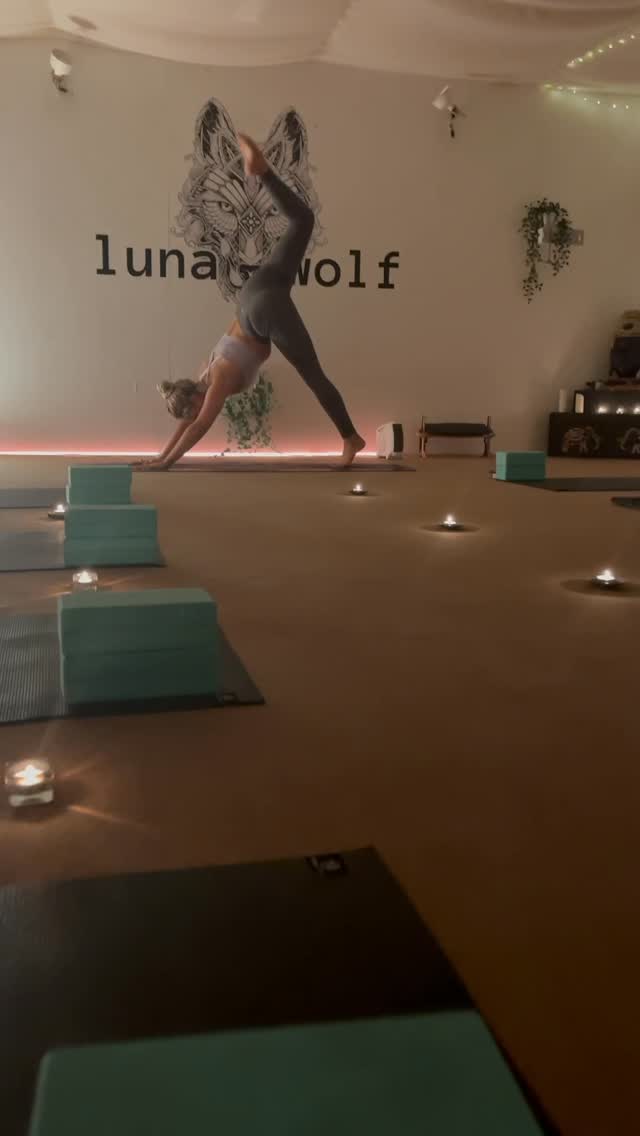 Sometimes it takes a few steps back to go forward… re start your yoga journey at our lovely studio in exeter.
@ella_natasia 🧡