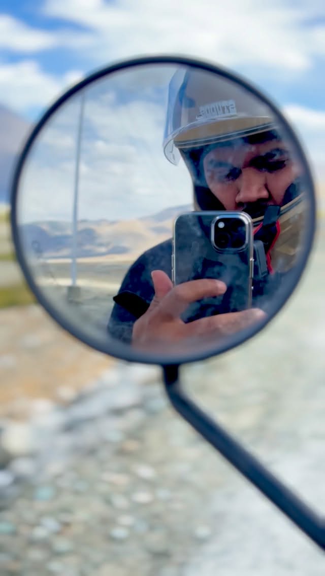 Throwback to chasing horizons at 14,000 ft 🏔️
#RideLadakh #PangongLake
