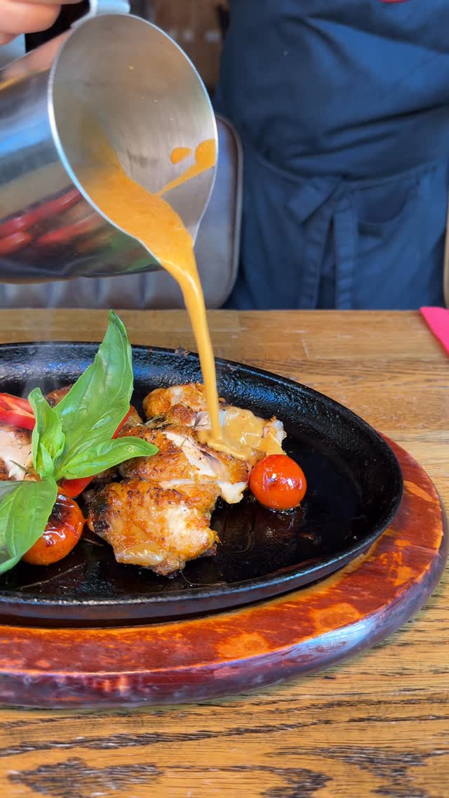 ✨NOKS NEW SPECIALS…✨
🍤 Kanom Pang Nah Gung – Crispy golden bites of prawn & pork with sesame, served with Nok’s sweet chilli plum dip
🥩 Nok’s 4oz Rump Steak – Tender steak with fresh salad, homemade dressing & Nam Jim Jaew dip – a lighter, zesty option
🍍 Pineapple Fried Rice – A colourful Thai classic with pineapple, curry spices, cashews & raisins
🔥 Penang Chicken Thighs – Back by demand! Juicy chicken thighs in rich Penang curry sauce, served sizzling hot
Come hungry… leave happy💛
To book your table at Noks please use the link in our bio (Use code NOKS10 for 10% off when ordering for delivery)
#thaifood #noksthaistreetfood #thaistreetfood #bramhall #stockport #manchesterfood