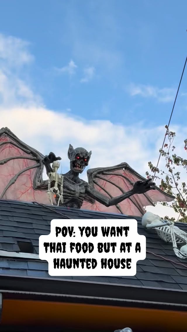 Come say hi to all of our little friends!!
#halloween #spookyseason #hauntedhouse #seattlerestaurants