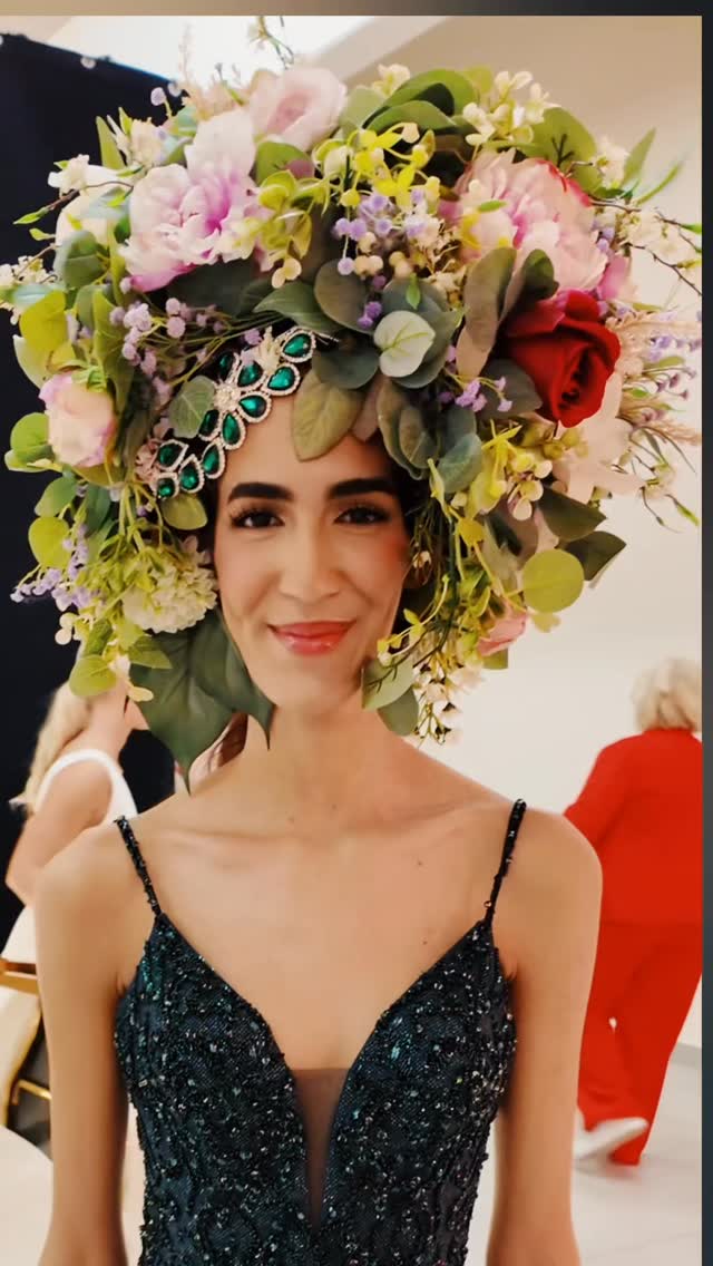 Recap #hairmeetsfashion 1/3
Was für ein Abend! So viel Talent, Style & positive Vibes - es war schön mit euch! 💛
What a night! So much talent, style & good vibes -
loved sharing it with you! 💛
Teil 2 coming soon… / Part 2 coming soon
#kuztoyourhair💋 #hairmeetsfashion #friseurinnung