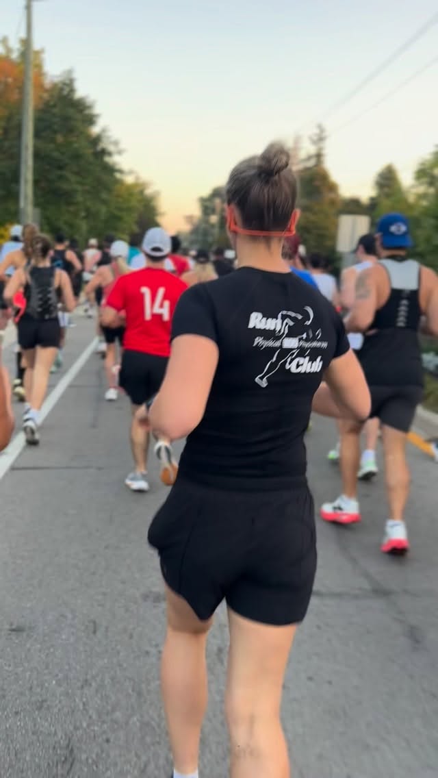 Huge CONGRATS to everyone that completed the @oakvillehalfmarathon this morning! It was the perfect weather to get out there! @oakville21.1