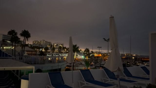The calm before the sun kisses the sea 🌞
Puerto Colón mornings never get old.
#BlueJackSail #PuertoColon #SunriseVibes #OceanLove