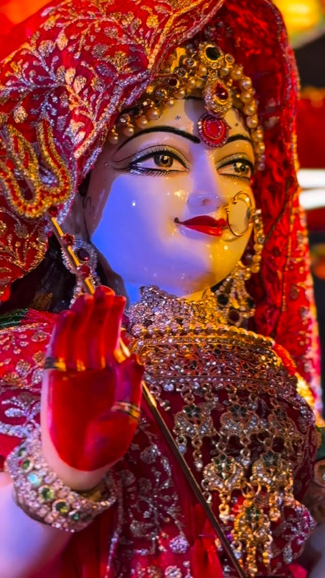 Our final day with Ma beautifully captured
📹 - @supremoraj
#redlotusevents #garba #navranginavratri #navratri2025
