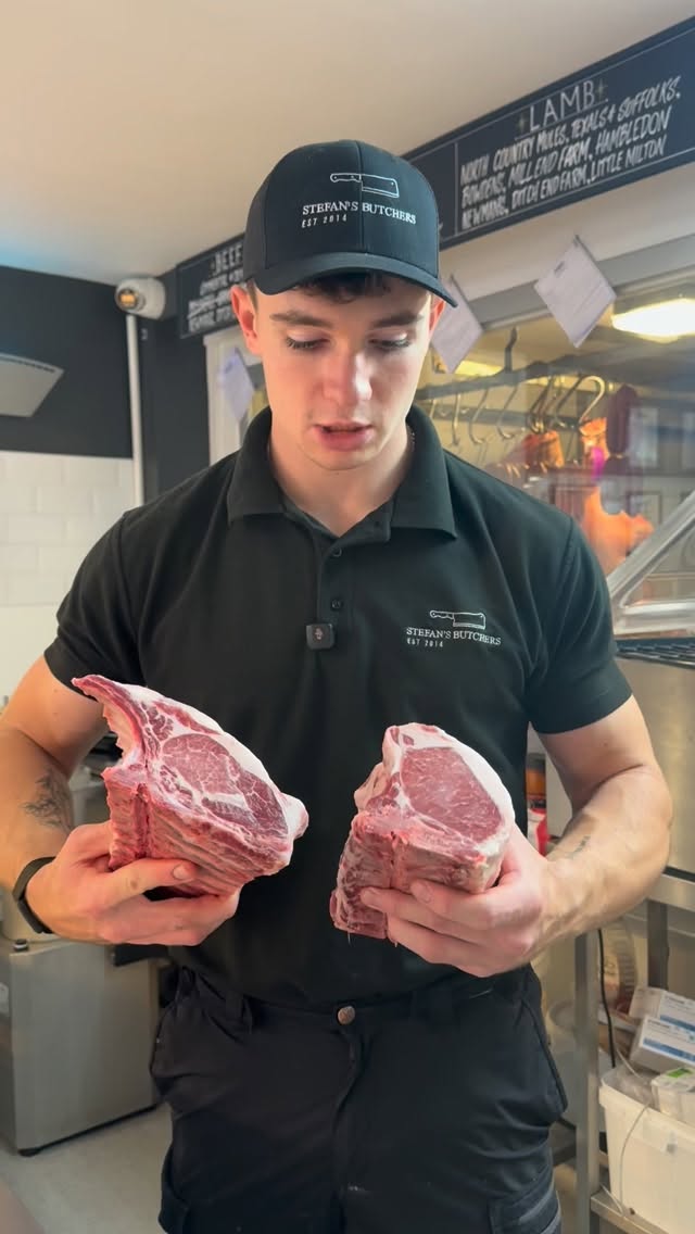 A very special delivery for this week from @mr_txuleta 😮💨 Who’s coming in on Tuesday for it? 🐷
Beautiful marbling on some Iberico pork, have it as pork chops or enjoy a wonderful T-bone!
See you Tuesday!
#foodies #stayhungrywokingham #localbusiness #meatlovers #delicious #pork #ibericopork #foodlovers #fyp #tasty