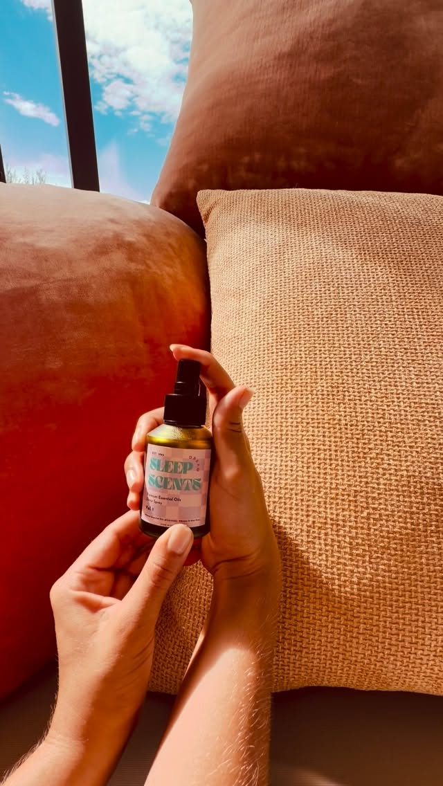Sleep Scents - Wale Up Refreshed
#Sleep #scents #sleepbetter #sleepspray #lavender #sleeptips