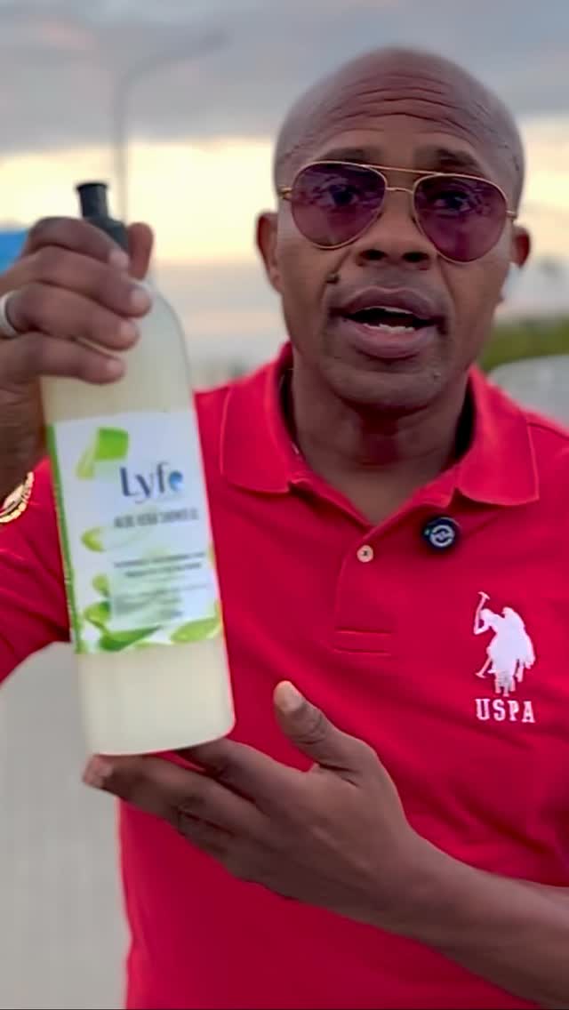 Shower gel yenye ubora halisi kwa ajili ya ngozi yako!
🎥 @maulidkitenge
#Lyfesoaps #bodycare #sabuni #skincareroutine #selfcare #showergel