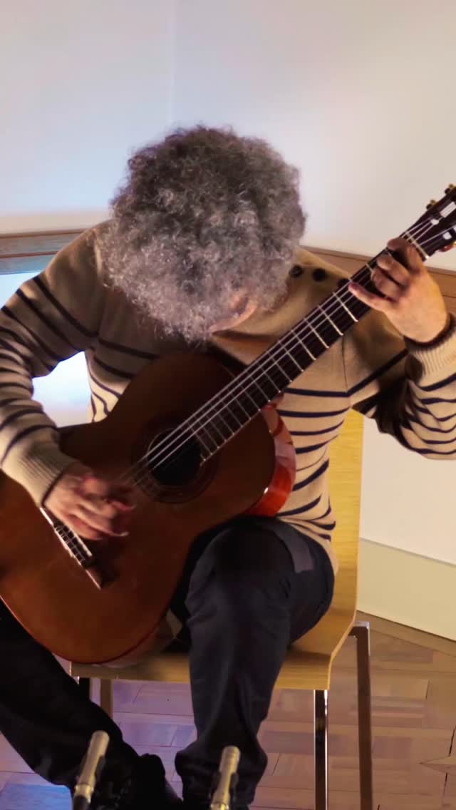 Extrait du magnifique concert de @judicaelperroy à Genève. Merci à lui pour son engagement pour l'association !
#festival #geneve #concerts #classicalguitar