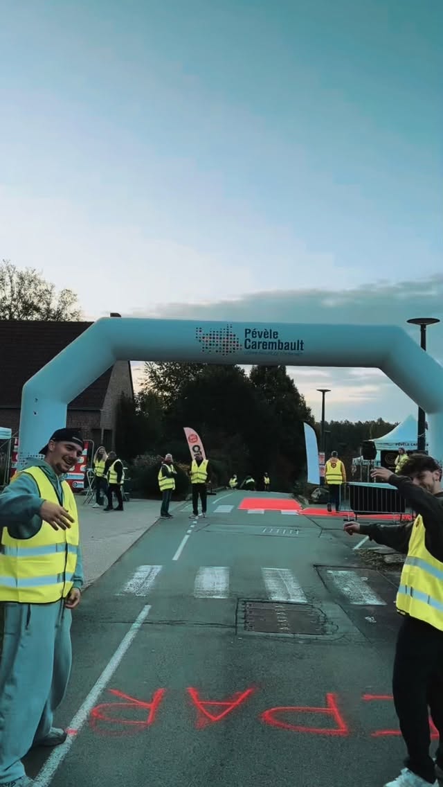 Un grand merci à tous, nos bénévoles, nos partenaires, les différents membres de l’organisation ET VOUS bien sûr sans qui rien n’existerait aujourd’hui ‼️
On attend vos retours sur notre troisième édition et à l’année prochaine ‼️
#coursesnaturebourghelles #cnb2025 #cnb #bourghelles #course #marche #event