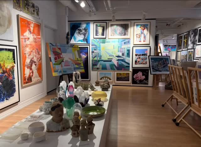 Takk til alle som har besøkt oss i helgen!
Vi gleder oss til ei ny uke, og ønsker dere velkommen innom oss.
Åpent galleri/
Hverdager 10-17
Lørdag 10-16
Søndag 12-16
•
@gallerinord #søndagsåpent #mangfold #gallery #samiskkunst