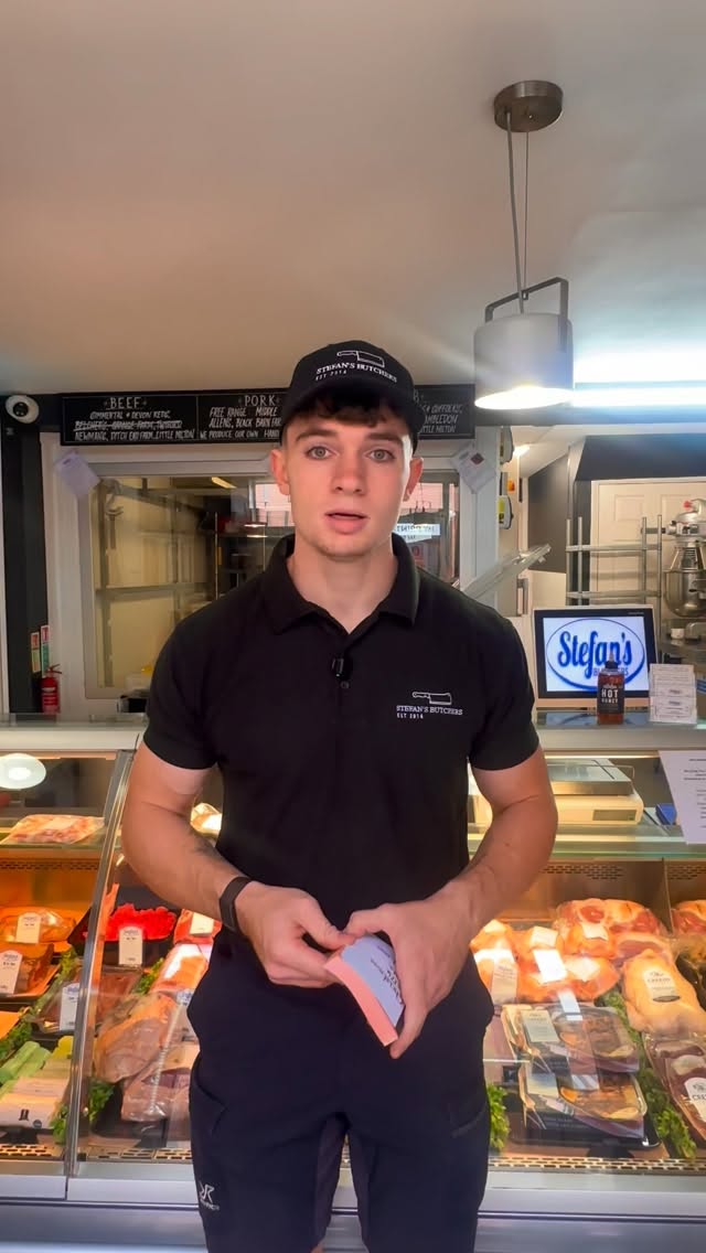 RAFFLE TIME 🎄👀
That’s right… every time you come into @stefansbutchers and spend £30 you can get yourself a raffle ticket, which means you could get £250 off your Christmas order with us!!
Talk about the best Christmas present ever…
Get yourself down, we’ll see you there and let’s make your Christmas! 🎅🏼
#stayhungrywokingham #localbusiness #butcher #raffle #raffleticket #prize #foodies #christmas #christmastime #christmaspresents