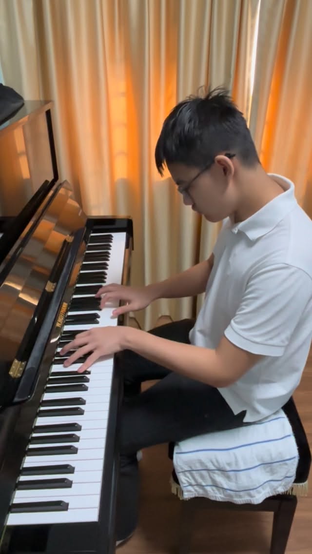 After nearly 10 years of guiding your musical journey, it’s amazing to see your progress and passion shine through.
All the best for the competition — you’ve got this! 👏💪☺️
piano competition, top student, hardwork, music, competition, teacher, piano teacher
#piano #competition #sg #singaporeinternationalmusiccompetition