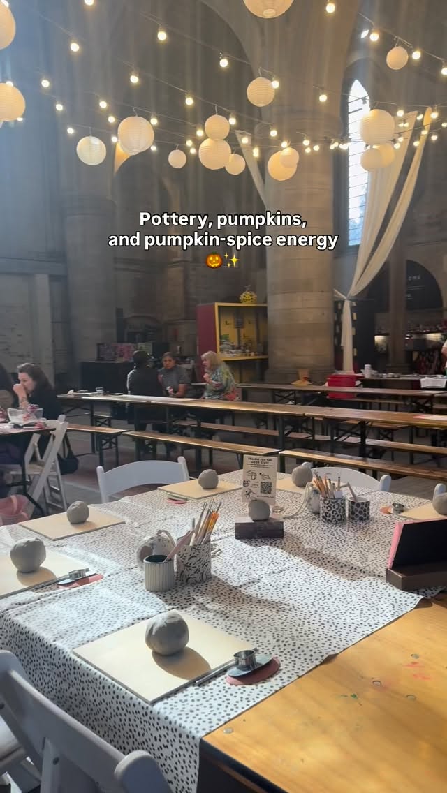 Pottery, pumpkins, and pumpkin-spice energy 🎨✨🎃
Join me for a cozy evening of ceramics and all things pumpkin at Left Bank Leeds 🍂
📅 15th October 2025 | 🕡 6:30 – 8:30 PM
All materials included 🎃✨
🎟️ Tickets available via my website (link in bio)