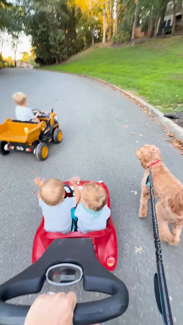 Why I take evening walks — even when they sometimes take longer to get together than the walk itself.
And I’m somewhere in the middle of it all — walking, breathing, digesting the day.
Here’s what this little ritual gives me (and my body):
✔️ Better digestion
✔️ Calmer evenings
✔️ Lower stress
✔️ Improved sleep
✔️ Family connection
✔️ Time to reset — mentally & emotionally
✨ No gym. No gear. Just movement that fits into real life.
This is what sustainable wellness looks like.
#eveningwalks #postpartumwellness #simplehabitsbigimpact #reallifestrength #wellnessinmotion #momlifeinmotion #habitstacking #mindbodyconnection