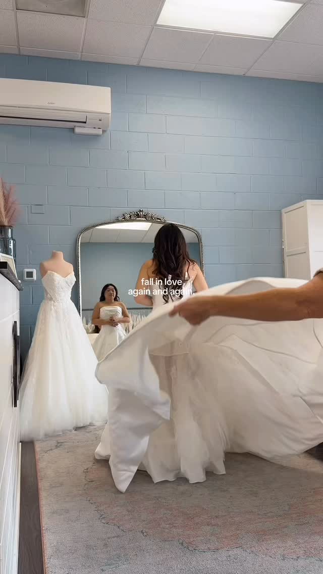 fall in love with our new arrivals just in time for our 2026 brides🙂↕️
.
.
.
#jaimebridal #bridalsalon #weddingdressinspo #bridalshop #wedding #weddingdress #shoppingvlog #2026wedding 2026 wedding dress trends