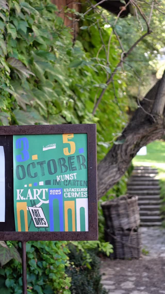 DAS WAREN DIE K.ART ART DAYS 2025 💫
Drei Tage voller Kunst, Begegnung und Inspiration liegen hinter uns – ein herzliches Danke an alle, die Teil dieser besonderen Ausgabe waren! 🫶
Danke an unsere Künstler*innen, die mit ihren Werken unsere Sagen- & Traumwelten zum Leben erweckt haben.
Danke an alle Besucher*innen, die den Kränzelhof mit Staunen und Gesprächen erfüllt haben.
Danke an unsere Sponsoren & Partner, die dieses Projekt möglich gemacht haben.
Und danke an alle helfenden Hände, die im Hintergrund mitgewirkt haben.
Die Kunst bleibt – und wir träumen fort und fort… 🎨🌿
#KArtDays2025 #KunstVernetzt #SagenUndTraumwelten #Kränzelhof #Lana #Danke #KunstInSüdtirol #Kunstfestival #Ausstellung #Kulturveranstaltung