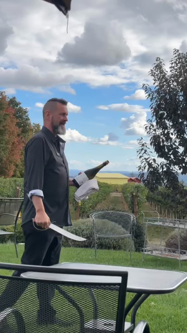 Champagne sabering at @bjornsonvineyard 🥂 🍾