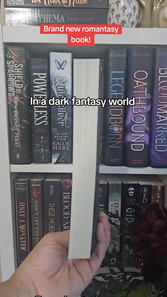 What are you currently reading?
I just picked up Spell Caster by Jaymin Eve! Super excited to read more witchy academy books! I'll have to grab a dark fantasy next, though 🤭
(Snippit in the video is from Devour by Stacey Trombley. Dark fantasy romance!)
#amreading #newbooks #readersunite #bookaholic #bookish #bookishlove