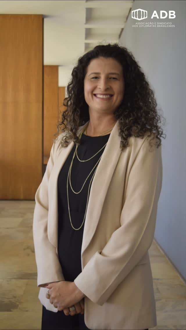 Buscando aprimorar a comunicação com os filiados e as filiadas, a ADB Sindical lança um novo canal de atendimento. Por meio do Fale Conosco, é possível enviar solicitações, dúvidas e requisições diretamente à diretoria da entidade. Para acessar, é simples: basta digitar adb.org.br/fale-conosco no seu navegador. Venha e fale conosco!