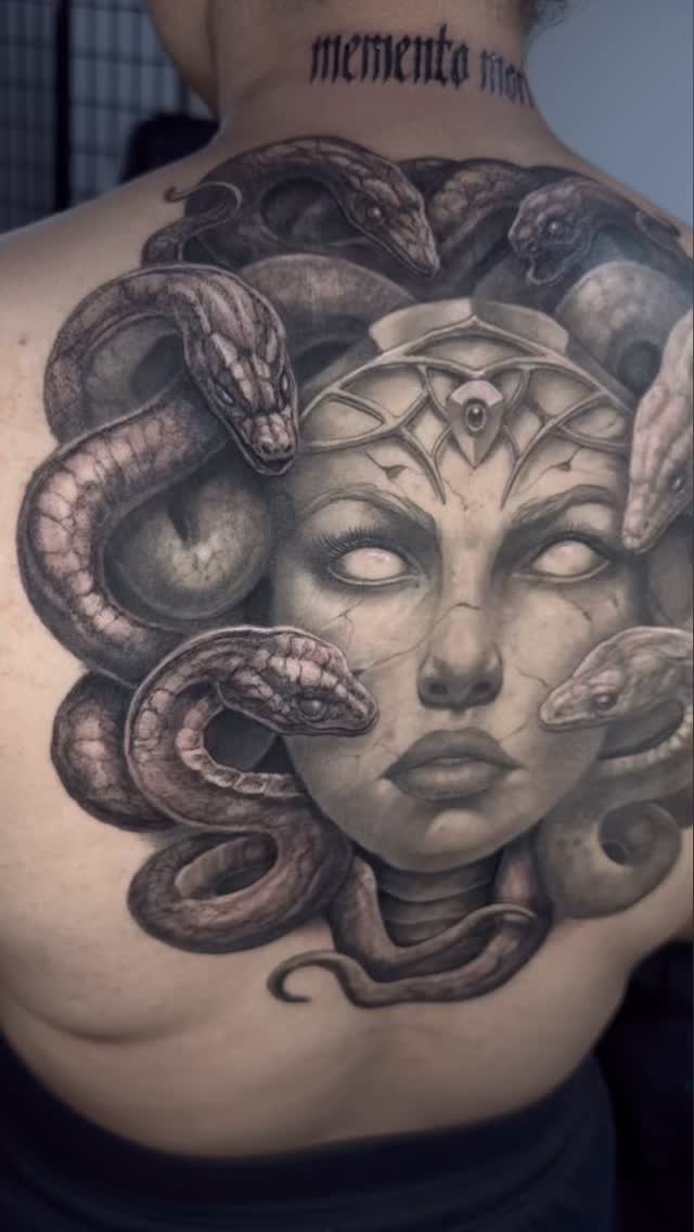 Medusa
Currently booking 2026
Fill out the form on my website for more information!
Link in bio.