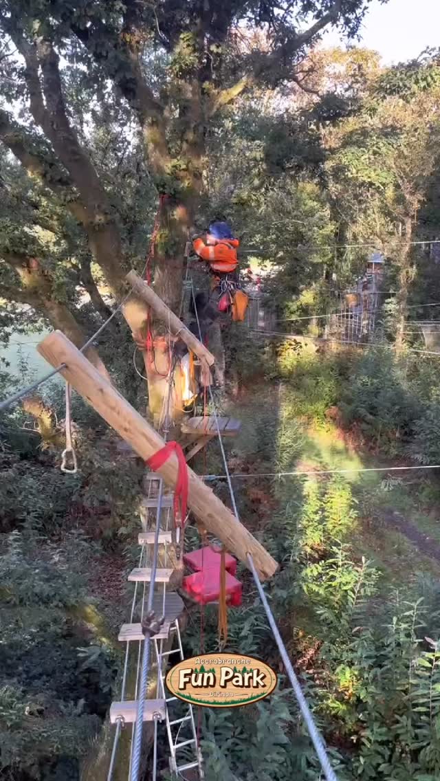 🌳🌳🌳🌳
La construction de notre nouveau jeu sur le parcours n°4 avance à grands pas !!!!🔥
Toute notre équipe s’active pour relever ce défi technique et de vous offrir une expérience inoubliable !
Nous avons vraiment hâte de vous faire découvrir ce parcours unique dès les vacances de la Toussaint.
Préparez-vous à tester votre agilité et à vivre des sensations fortes !
#dirinon #funparkdirinon #accrobranche🌳 #brest #bretagnetourisme #sortieenfamille #bzh #new #finisteretourisme