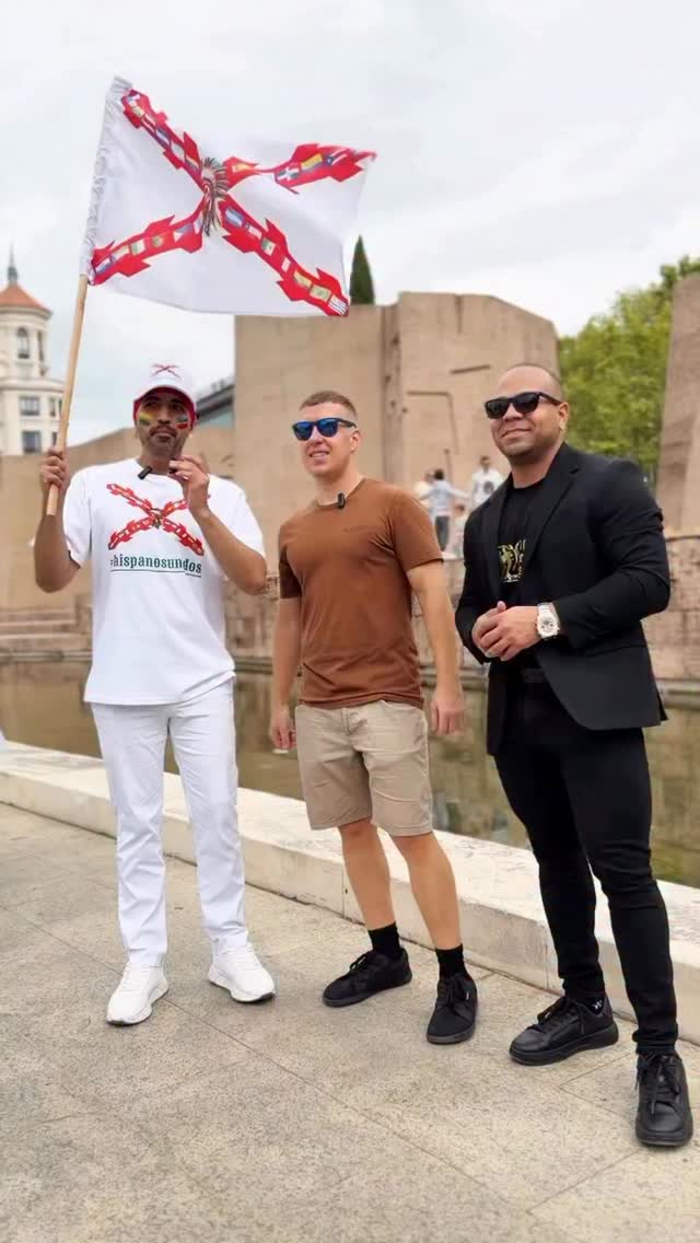 Entrevistando a mis parceritos de @unfuturohispano ❤️🔥 #hispanosunidos #hispanidad #vivalahispanidad #somoshispanos #culturahispana #hispanos #españa #madrepatria #hispanoamerica #