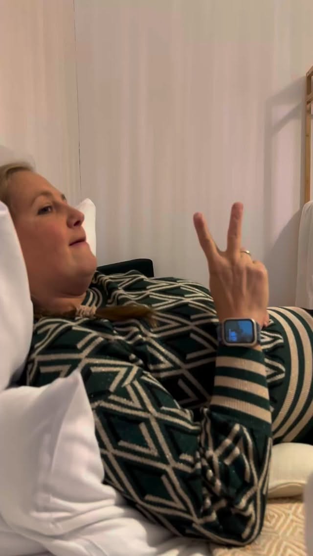 HYROX RELAY IN HAMBURG ⚓️
mit den Elite Mums 🚀 & Mara 🫶🏽
_____________________________
Wie stolz kann eine Freundin und zugleich ein Coach auf ihre Mädels sein!? Franzi JAA! 🥳😍❤️
Dieses Wochenende war aufregend, besonders, emotional und unvergesslich! Danke Mädels für euer Vertrauen 🫶🏽
Wir konnten zwei top Teams an den Start bringen und sind übergl