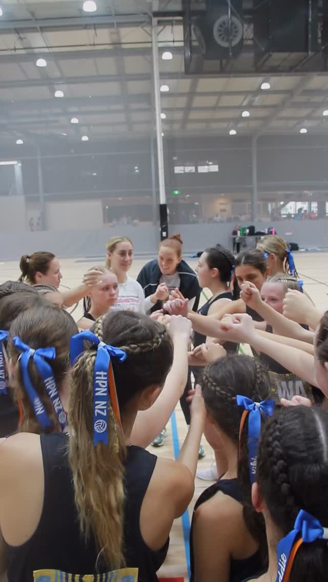 Together as one 💙🧡 #HPNNZTOUR