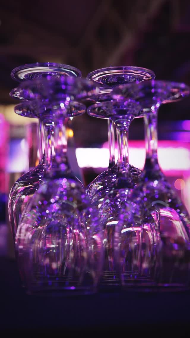 ✨ Exklusiv. Elegant. Auf höchstem Niveau. ✨
Wenn Thomas Henry bucht, darf es nur das Beste sein – und genau das liefern wir.
Edle Drinks, stilvolle Präsentation und ein Service, der keine Wünsche offen lässt. 🍸💎
Danke an Thomas Henry für das Vertrauen in unser Team – es war uns eine Ehre, Teil dieses besonderen Events zu sein! 🖤
#ThomasHenry #Barlöffel #CocktailCatering #LuxuryEvents #ExclusiveExperience #Mixology #EventLuxury #HighEndCatering #MannheimEvents #barculture