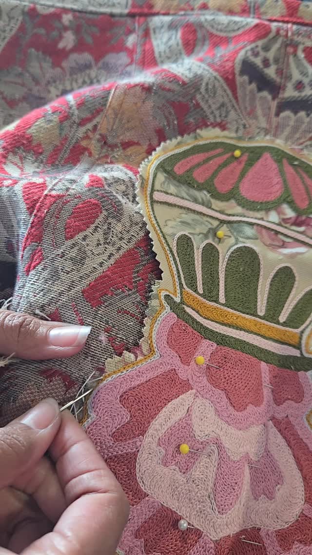 We're not quitedone yet! Join us at @abstractjunction tomorrow night 5-8pm 🪡
Learn how to mend and embellish your clothes with us! It's going to be a great time.
Plus, you'll get to check out or collection while you're there 😉