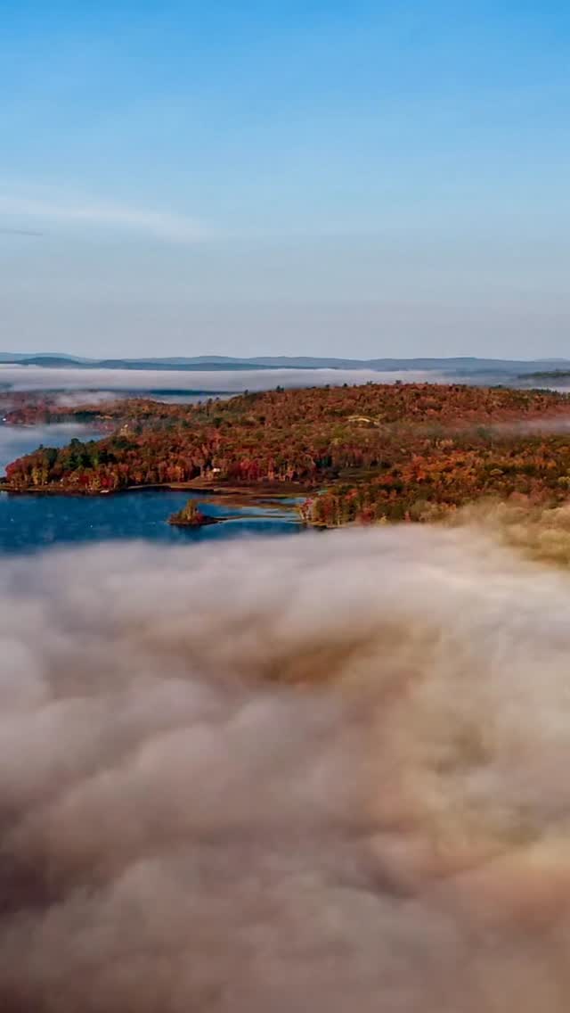 Hyperlapsing into Fall !!! Such a great way to inject movement into a time lapse ! @djiglobal @bearpointmarina #fall #drone #leaf #peepers #leafpeepers #fallcolors #hyperlapse #drone #bearpointmarina #bucketlist #autumn #color #beautyinnature