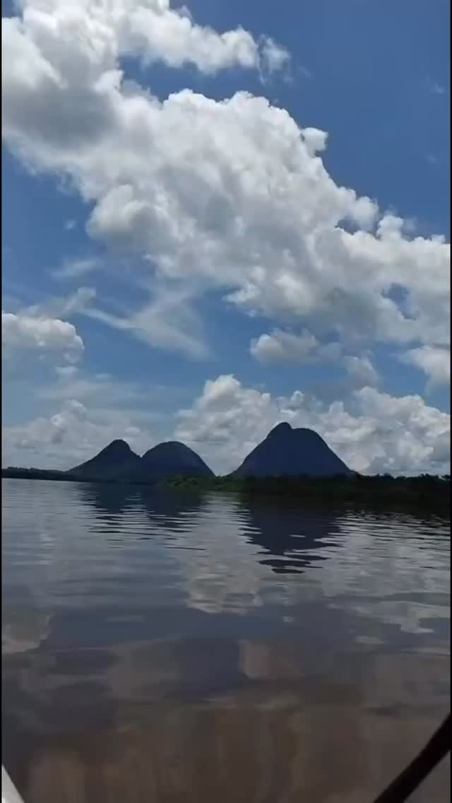 Seguimos en esta maravillosa aventura en los cerros de Mavecure en Guainia. Una experiencia que no te puedes perder.
😎🏞️ pregunta por las próximas fechas
