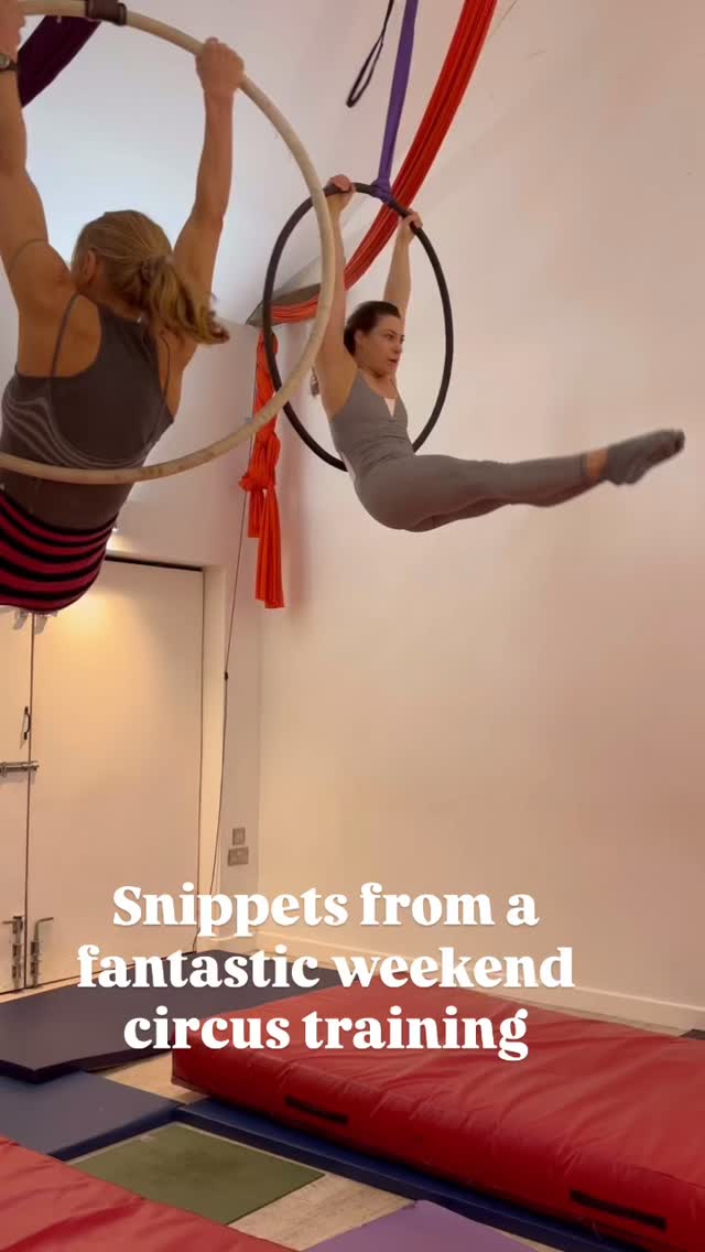 Such a wonderful weekend retreat in the countryside training with @charlie.bicknell.cabaret @wildbody.will @tamzenmoulding
Such a treat to be amongst other circus lovers, with freshly baked bread, hens and fresh air!
Massive thanks to @charlie.bicknell.cabaret for organising and hosting me, and being a complete badass inspiration; to Will & Tamzen for the fantastic coaching.