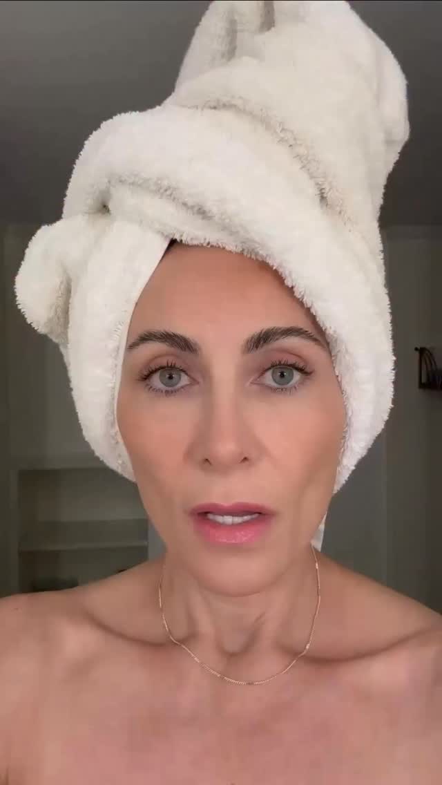 Tammy does NOT like @taylorswift’s new album!
.
Special thanks to the recovering Southern Belle who not only named Tammy but wrote the two funniest jokes. She remains anonymous cause she doesn’t need all y’all up in her business 🥀