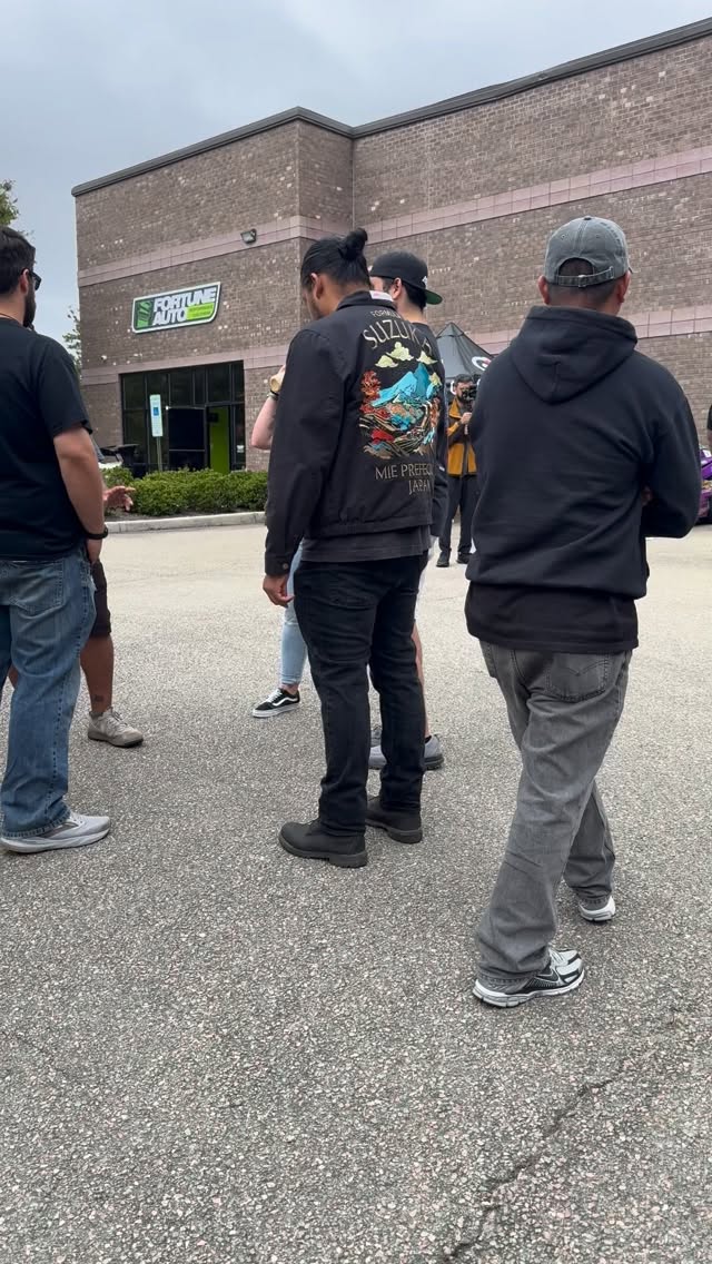 It’s a hit out here @fortuneautousa open house 💜💚