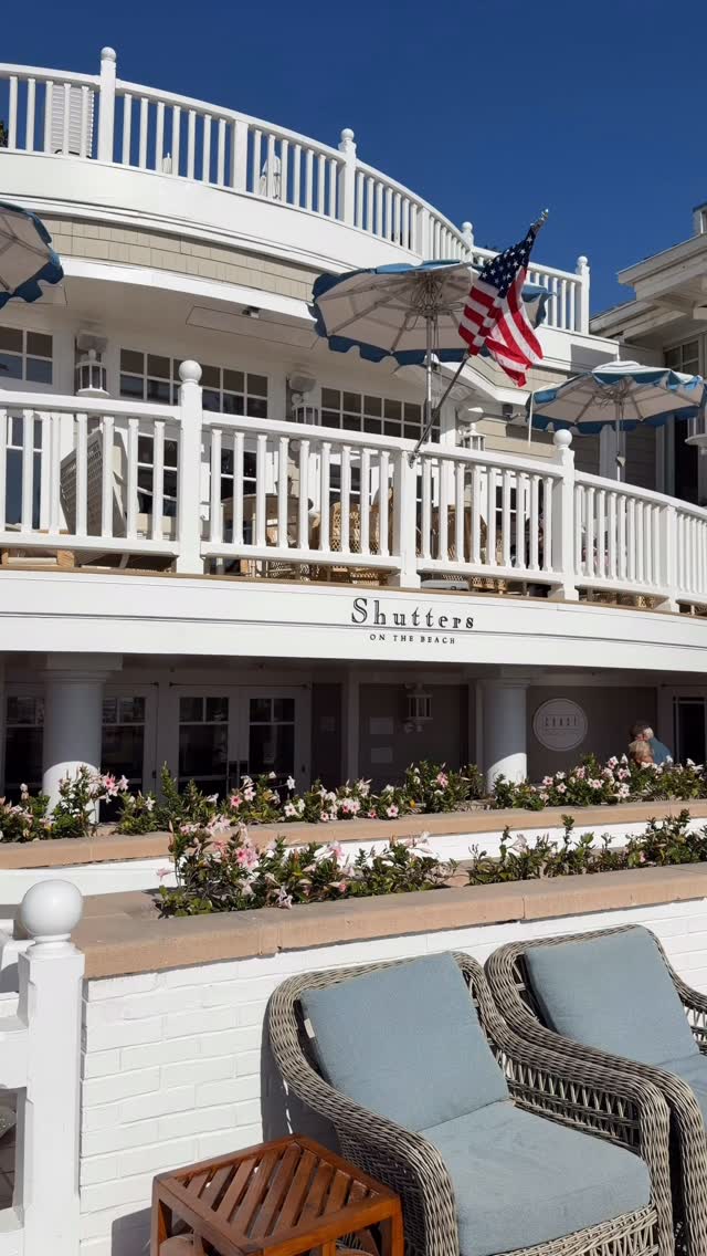Her dress sparkled like the sea, his eyes shimmered with love and the world stood still for just one perfect moment 💖
.
Venue: @shuttersca
Wedding Coordinator: @clusterevents / @frankie_clusterevents
Band: @crowdtheoryent
Beauty: @megoharebeauty
Cake: @thebutterend
Content Creator: @everlastingbytes
Flowers: @ezaiweddings
Magician: @segalmagic
Photo Booth: @wuddabooth
Photography: @jennapowersphoto
Rentals - Draping + Stage Cover: @mtb_event_rentals
Rentals - Linens: @bbjlatavola
String Quartet: @ourstrings4you
Videography: @spinthedialfilms