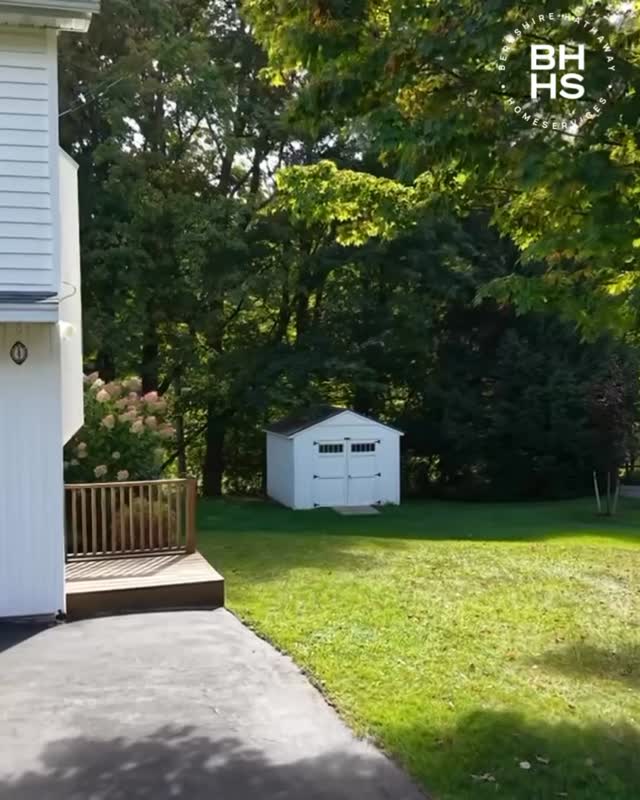 🌟🌟💫COMING SOON in Camillus!
Charming home in a prime location—don’t miss your chance to make it yours.
📲 Stay tuned for details!
#bhhscnyrealty #cnyrealestate #comingsoon