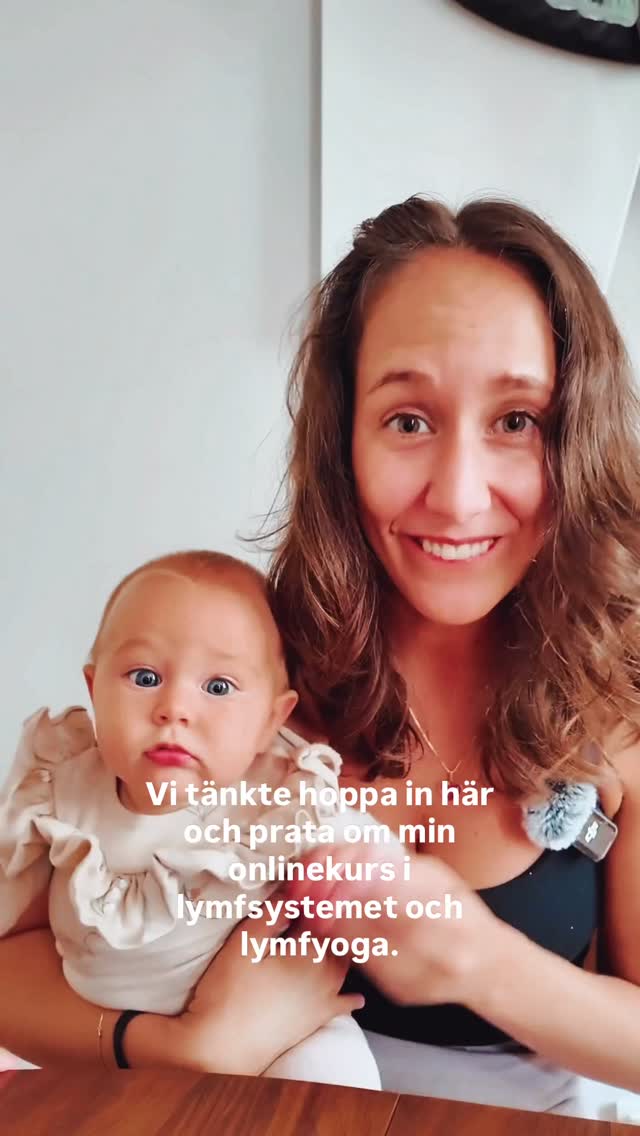 Vi tänker hoppa in här och prata om min Onlinekurs i lymfsystemet och lymfyoga för hemmabruk ✨🫶🏼
Den är gjord för att du ska få börja lära känna ditt lymfsystemet, får tips på vad du kan göra i din vardag för att få igång flödet men också en check på vad du kanske bör undvika om du har ett trögt flöde.
Såklart finns det flera yogaklasser, självmassage och meditationer somnade kan göra hemma. 🫶🏼
Ett bättre flöde i lymfsystemet kan ge dig en bättre hälsa
Klicka på länken nedan:
https://www.aikitastudio.com/onlinekurser
ELLER i Bio!
Kommentera LYMFA för att få 15% rabatt!
#aikitastudio #yogastockholm #yogamatta #yogainspiration #lymfyoga #självkärlek #mindfulness