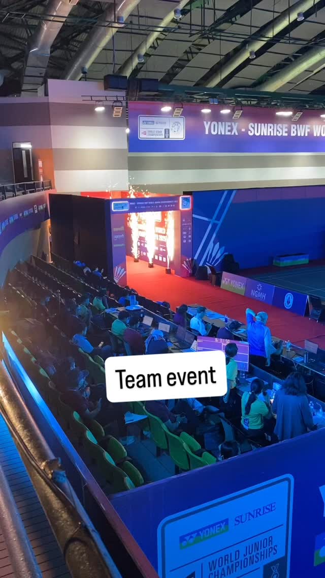Henrik er i Guwahati, India 🇮🇳, og representerer Norge (og Mossbk 🏸) i Jr VM! Her er han på vei inn for å spille sin første single kamp i lagspillet. Vi gleder oss til den individuelle turneringen starter 🔥 #badminton #badmintonlovers #badmintonlife #badmintonforall #badmintonföralla #badmintonforalle #moss #visitmoss #mossbk #badmintonnorge #badmintonnorway